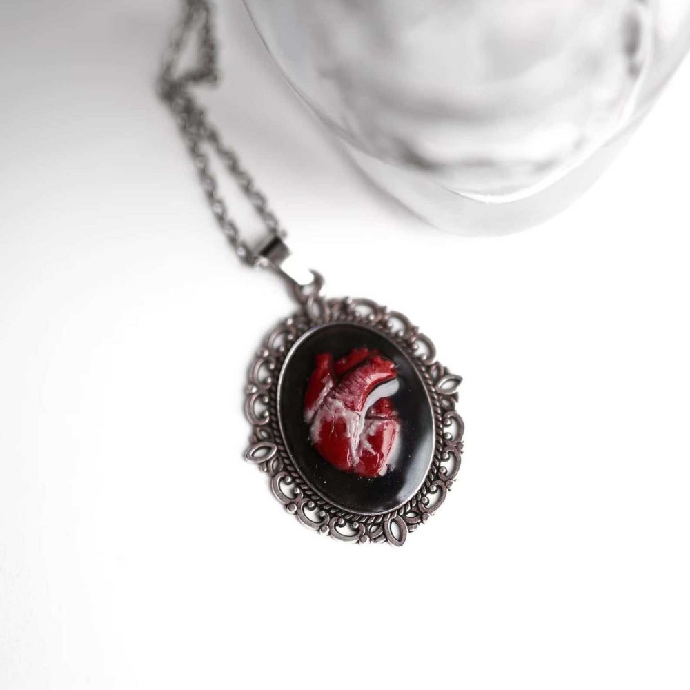 Women'S Vampire Accessories - Terror Bloody Dissecting The Heart Relief