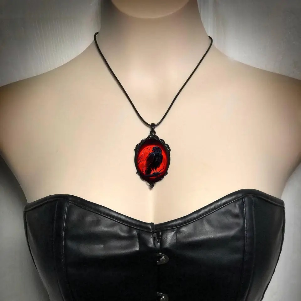 Gothic Vampire Owl Cameo Neckl - Women'S Vampire Accessories recension och pris