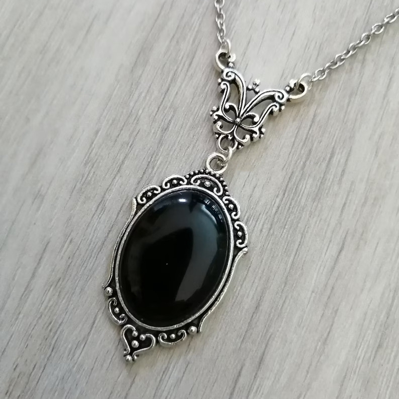 Gothic Black Crystal Charm Nec - Women'S Vampire Accessories recension och pris
