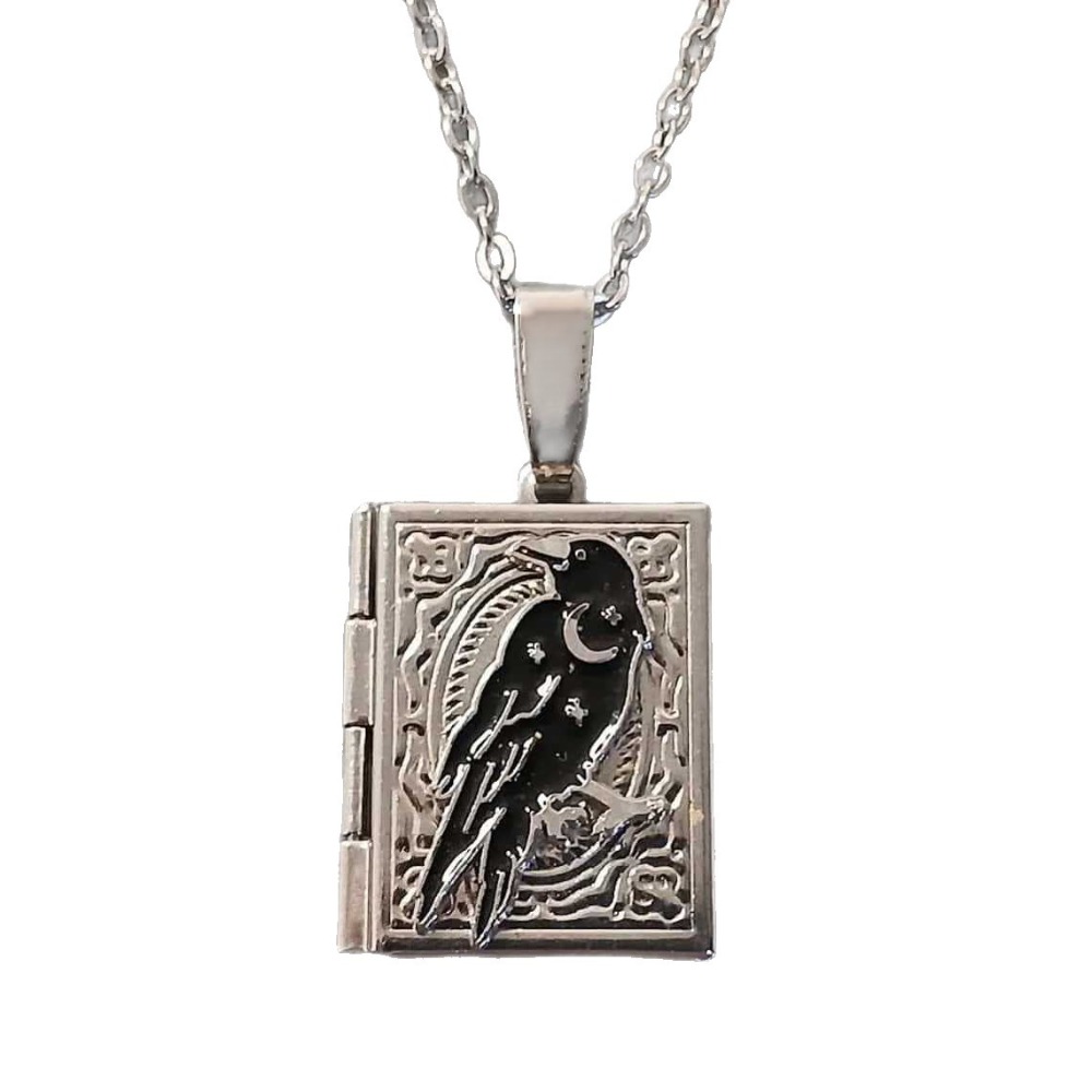 Trendy Exquisite Carving Moon  - Women'S Vampire Accessories recension och pris