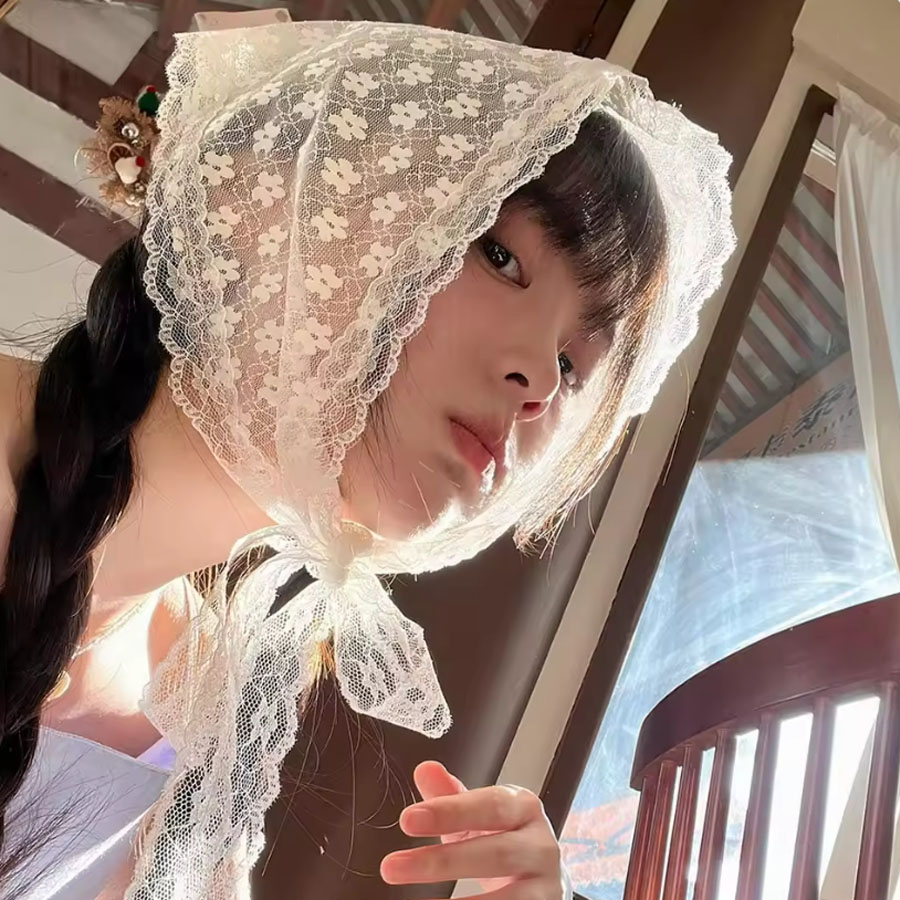 1PC Triangle Lace Scarf White  - Women Accessories Photos recension och pris
